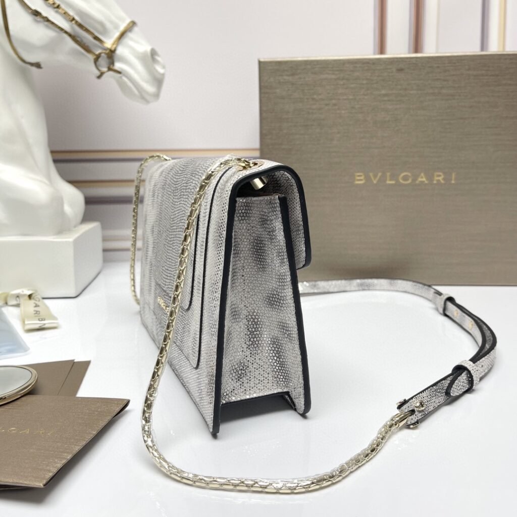 BVLGARI Serpenti Forever Shoulder Bag Metallic Silver Caviar Calfskin Crossbody Bag 22cm Snakehead Handbag – Image 7 BVLGARI Serpenti Forever Shoulder Bag Metallic Silver Caviar Calfskin Crossbody Bag 22cm Snakehead Handbag – Image 7