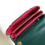BVLGARI Serpenti Reverse Small Shoulder Bag 22.5cm Quilted Metropolitan Calf Leather Crossbody Chain Bag with Magnetic Snakehead Closure BVLGARI Serpenti Reverse Small Shoulder Bag 22.5cm Quilted Metropolitan Calf Leather Crossbody Chain Bag with Magnetic Snakehead Closure