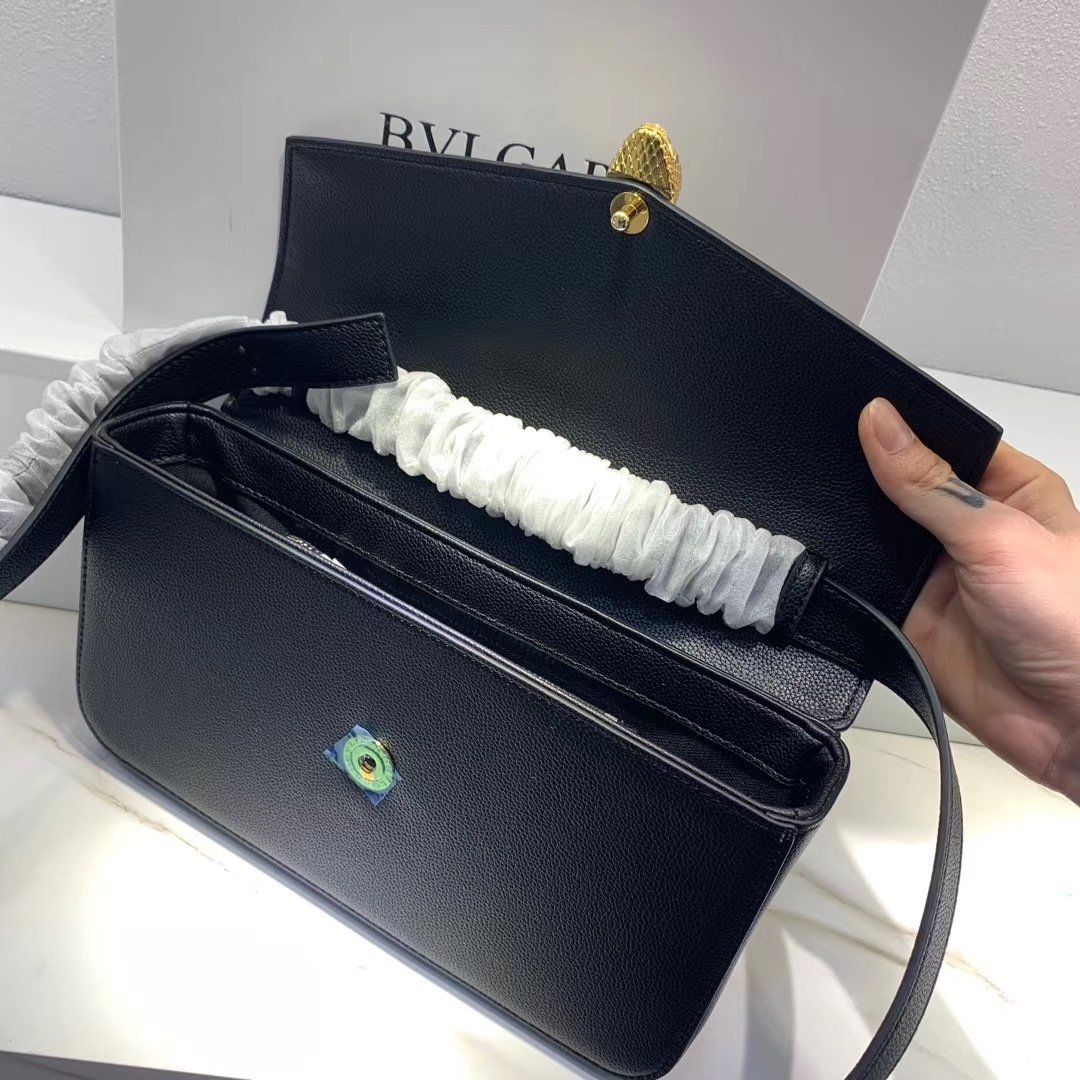 Bvlgari x Alexander Wang Collaboration Serpenti in Love Collection Mini Leather Shoulder Bag 26cm Calfskin Crossbody Bag with Iconic Snakehead Closure 4 Colors Bvlgari x Alexander Wang Collaboration Serpenti in Love Collection Mini Leather Shoulder Bag 26cm Calfskin Crossbody Bag with Iconic Snakehead Closure 4 Colors