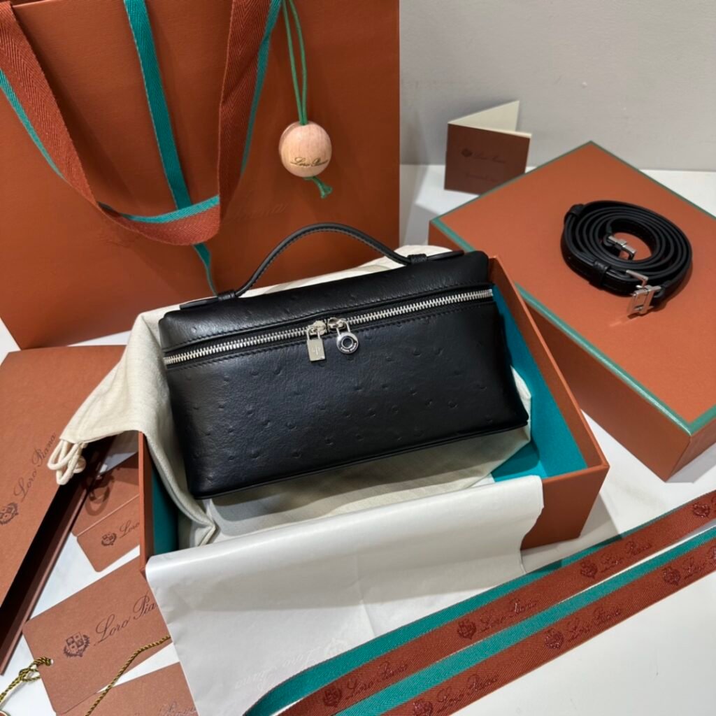 Loro Piana Extra Pocket L19 Ostrich Pattern Bag Ultimate Quiet Luxury Handbag &amp; Crossbody &ndash; Image 13