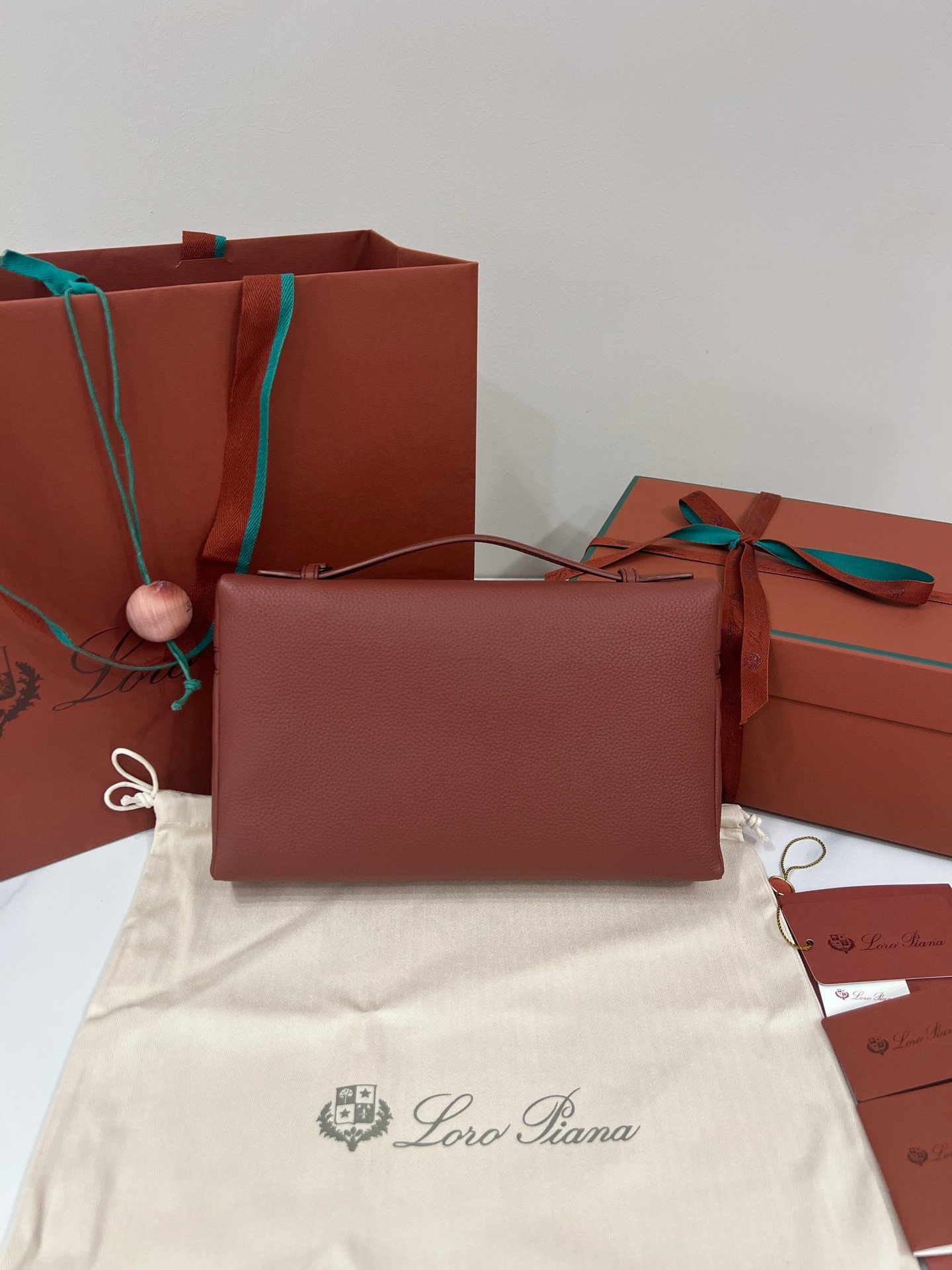 Loro Piana Extra Pouch L29 Grained Calfskin Clutch 29cm Minimalist Designer Lunch Box Bag Detachable Wristlet