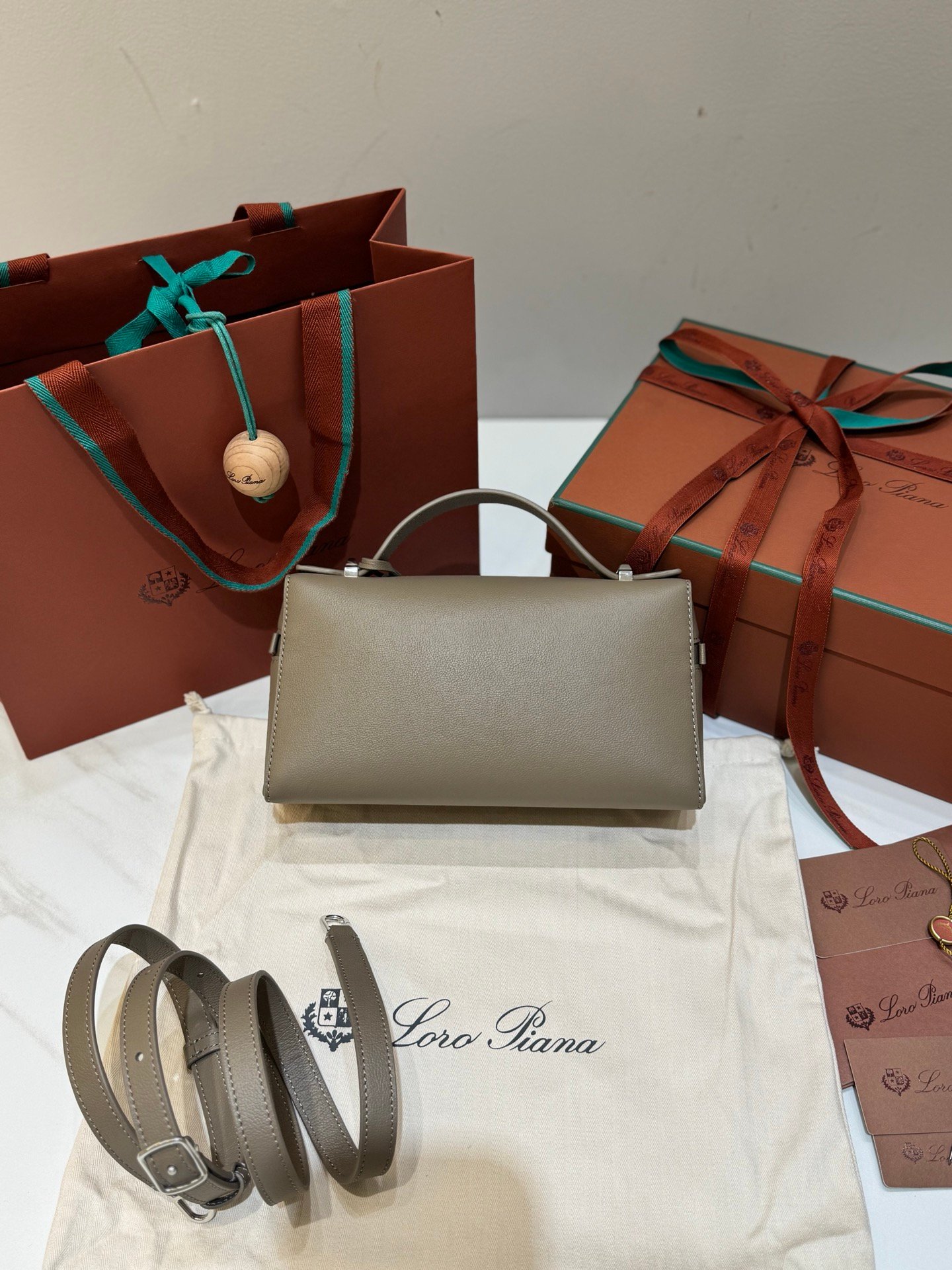 Loro Piana☆美品☆はなちゃん様ご専用‼️ Loro Piana Loom 32 Grained Leather Top-Handle Bag - Bergdorf Goodman
