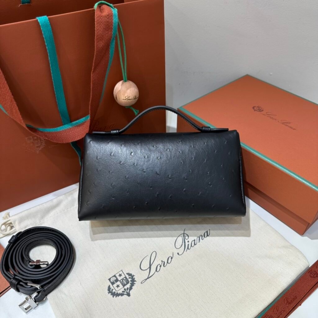 Loro Piana Extra Pocket L19 Ostrich Pattern Bag Ultimate Quiet Luxury Handbag &amp; Crossbody &ndash; Image 14