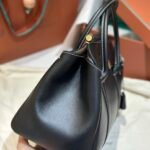 Loro Piana Loom L32 Grained Calfskin Handbag 33cm Designer Tote Bag with Padlock & Pouch Loro Piana Loom L32 Grained Calfskin Handbag 33cm Designer Tote Bag with Padlock & Pouch