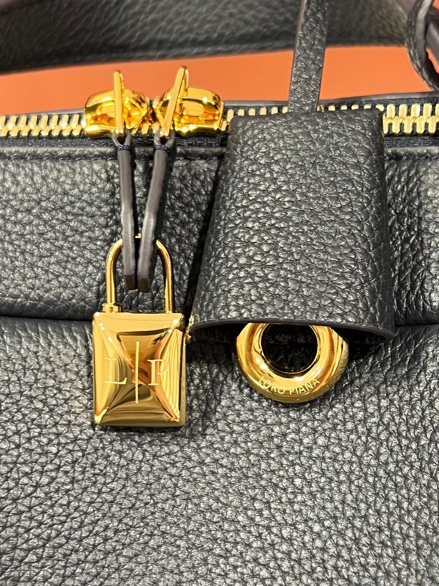 Loro Piana Needle Bag 39cm Tender Calfskin Large Leather Satchel with Detachable Crossbody Strap High-End Designer Handbag