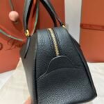 Loro Piana Needle Small Bag 5 Colors 31cm Premium Leather Handbag with Adjustable Strap and Internal Pouch Loro Piana Needle Small Bag 5 Colors 31cm Premium Leather Handbag with Adjustable Strap and Internal Pouch