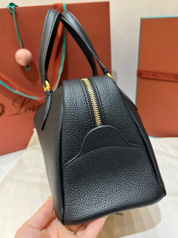 4 Loro Piana Needle Small Bag 5 Colors 31cm Premium Leather Handbag with Adjustable Strap and Internal Pouch
