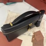 Loro Piana Extra L29 Clutch Bag 29cm Saddle Leather Elegant Handmade Designer Leather Handheld Purse with Signature Gold Padlock
