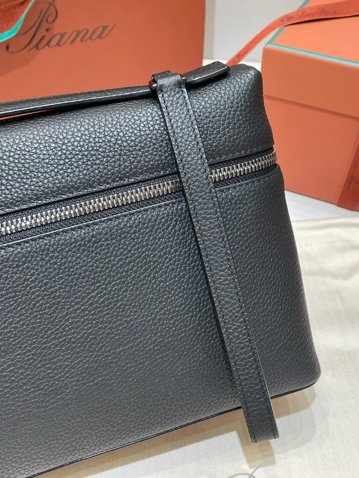 Loro Piana Extra Pouch L29 Grained Calfskin Clutch 29cm Minimalist Designer Lunch Box Bag Detachable Wristlet