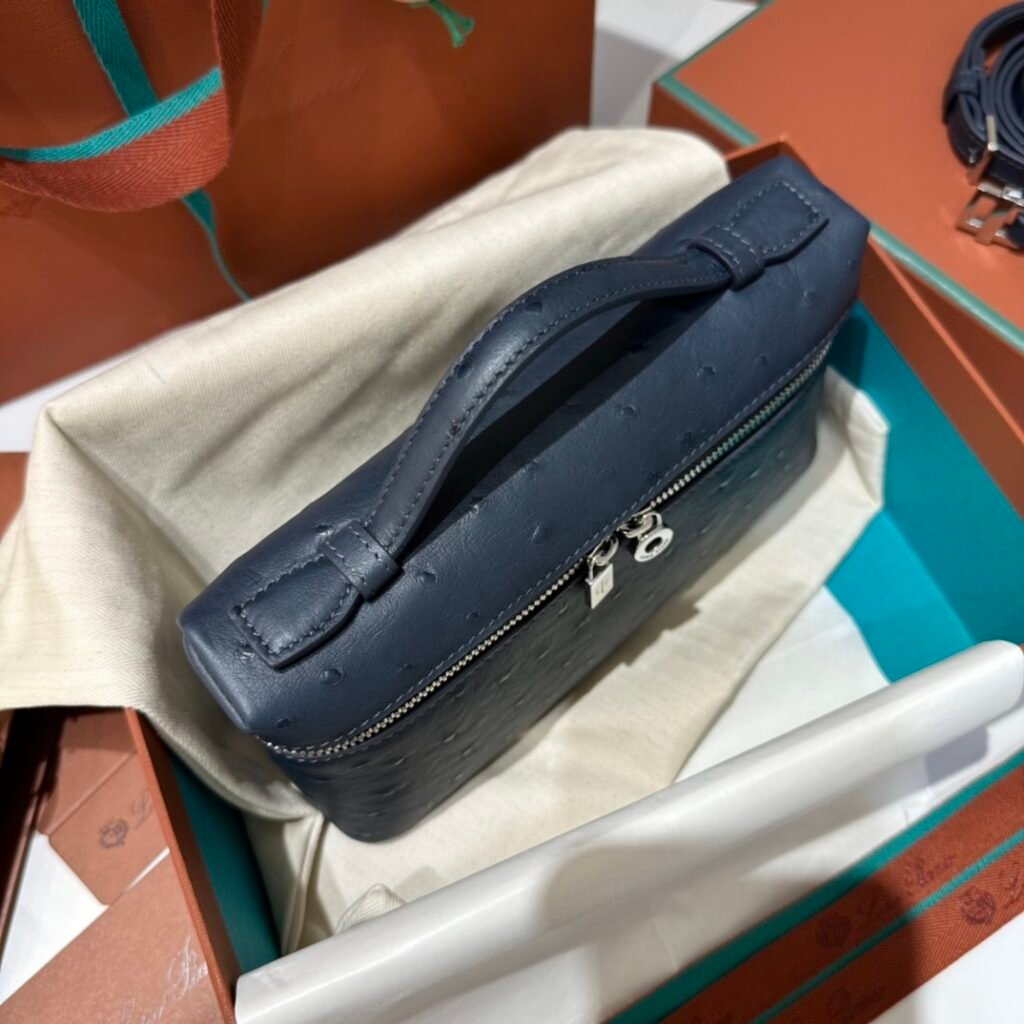 Loro Piana Extra Pocket L19 Ostrich Pattern Bag Ultimate Quiet Luxury Handbag & Crossbody – Image 4