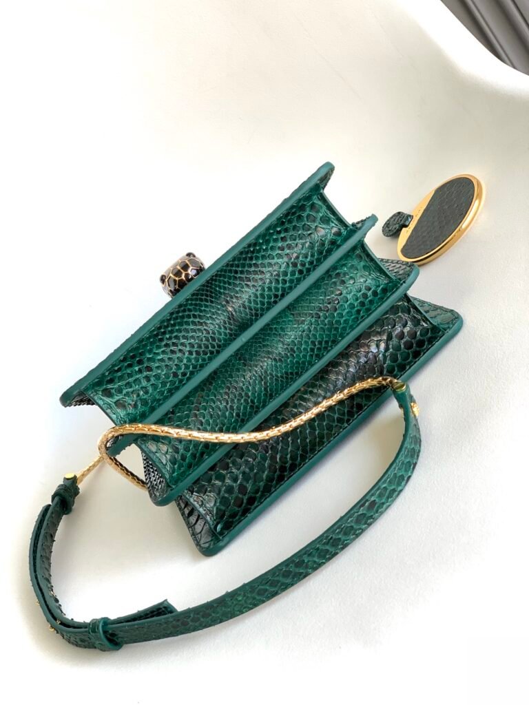 Bvlgari Serpenti Forever Python Bag Forest Emerald Green Top Handle Accordion Bag – Image 4 Bvlgari Serpenti Forever Python Bag Forest Emerald Green Top Handle Accordion Bag – Image 4