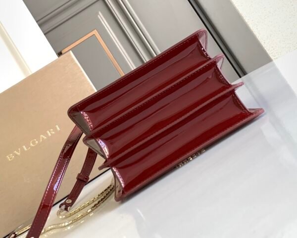 4 BVLGARI Serpenti Forever Glossy Calfskin Top Handle Bag 18cm Luxury Snakehead Chain Shoulder Crossbody Bag