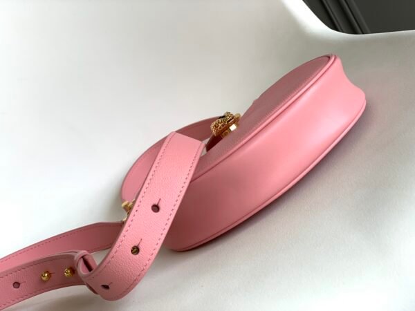 4 BVLGARI Serpenti Ellipse Small Crossbody Bag 20cm Calf Leather Crescent Hobo Shoulder Bag with Snakehead Closure