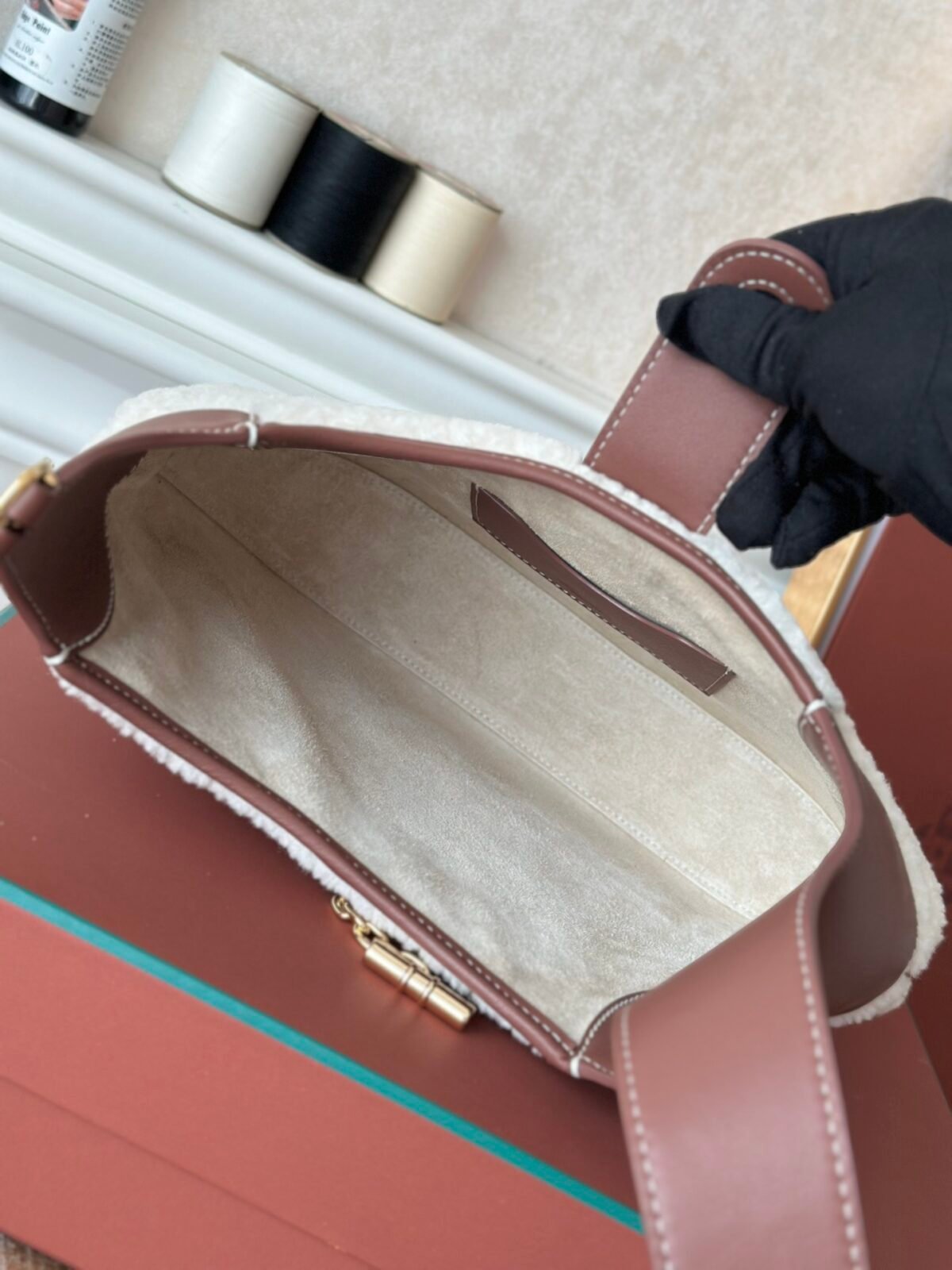 Loro Piana Bale Mini Bucket Bag Soft Natural Grained Calfskin Leather Top-Tier Quality Handbag 6 Elegant Colors Loro Piana Bale Mini Bucket Bag Soft Natural Grained Calfskin Leather Top-Tier Quality Handbag 6 Elegant Colors