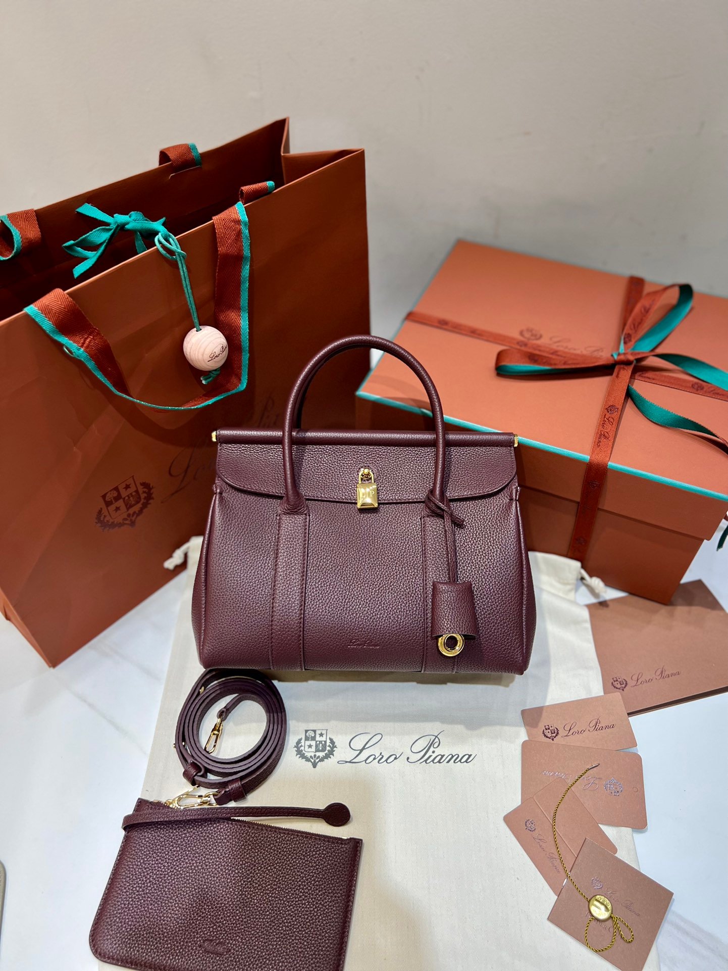 Loro Piana Loom L25 Handbag Grained Leather Designer Top Handle Bag with Crossbody Strap Loro Piana Loom L25 Handbag Grained Leather Designer Top Handle Bag with Crossbody Strap