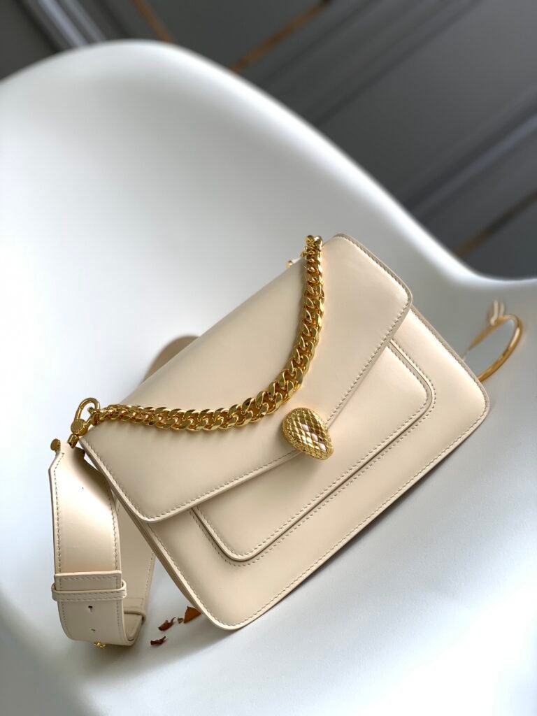 BVLGARI Serpenti Forever Shoulder Bag In Nappa Leather 25cm Snakehead Crossbody Handbag With Chunky Chain 4 Colors – Image 12 BVLGARI Serpenti Forever Shoulder Bag In Nappa Leather 25cm Snakehead Crossbody Handbag With Chunky Chain 4 Colors – Image 12