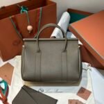 Loro Piana Loom L32 Grained Calfskin Handbag 33cm Designer Tote Bag with Padlock & Pouch Loro Piana Loom L32 Grained Calfskin Handbag 33cm Designer Tote Bag with Padlock & Pouch