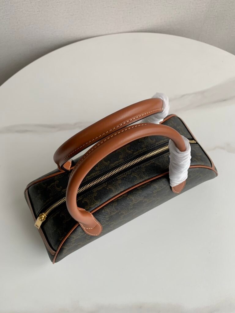 Celine TECKEL Medium Triomphe Canvas Handbag Vintage-Inspired Dachshund Bag – Image 5