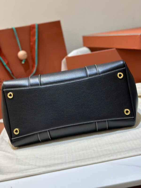5 Loro Piana Loom L32 Grained Calfskin Handbag 33cm Designer Tote Bag with Padlock & Pouch