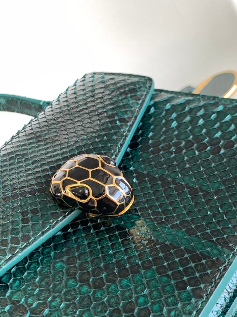 Bvlgari Serpenti Forever Python Bag Forest Emerald Green Top Handle Accordion Bag – Image 5 Bvlgari Serpenti Forever Python Bag Forest Emerald Green Top Handle Accordion Bag – Image 5