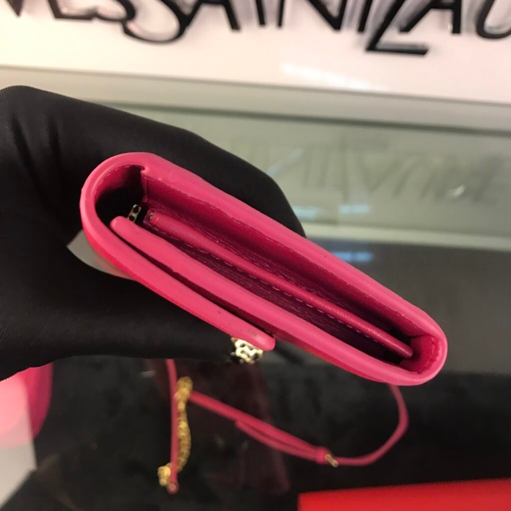 Bvlgari Magenta Leather Continental Zipper Wallet 19cm Authentic Serpenti Head Crossbody Chain Shoulder Bag – Image 5 Bvlgari Magenta Leather Continental Zipper Wallet 19cm Authentic Serpenti Head Crossbody Chain Shoulder Bag – Image 5