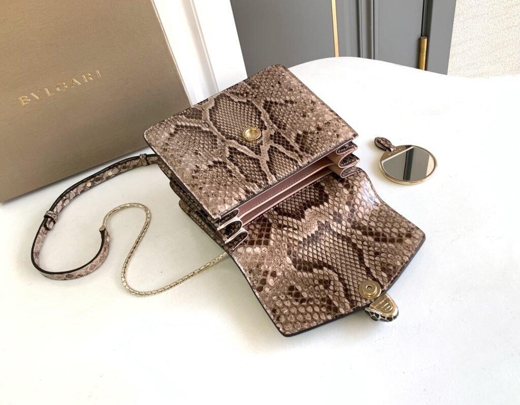 BVLGARI Serpenti Forever Python Bag Misty Opal Grey Shiny Python Skin Top Handle & Shoulder Bag 2 Sizes – Image 6 BVLGARI Serpenti Forever Python Bag Misty Opal Grey Shiny Python Skin Top Handle & Shoulder Bag 2 Sizes – Image 6