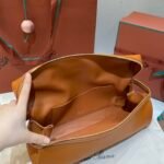 Loro Piana Extra Softy L33 Bag Quiet Luxury Fine-Grained Leather Handbag with Crossbody Strap