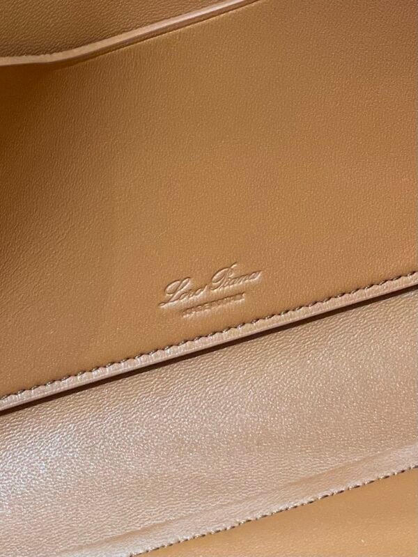 Loro Piana Extra Softy L33 Bag Quiet Luxury Fine-Grained Leather Handbag with Crossbody Strap