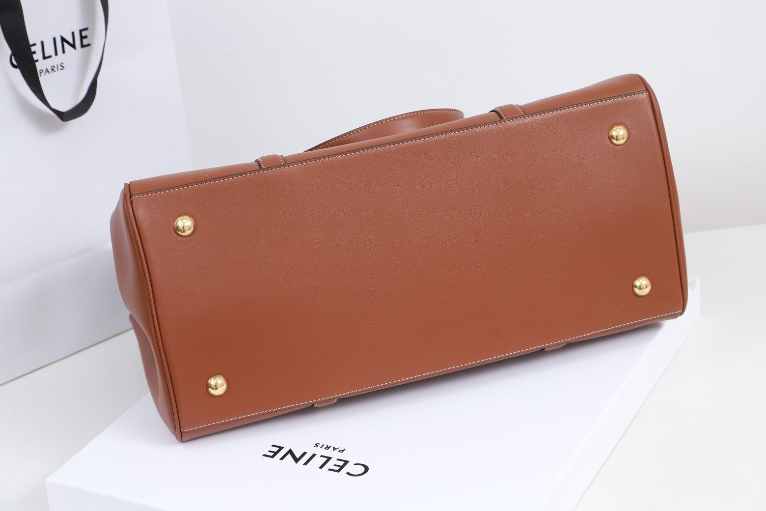 CELINE Large Business Tote Bag 39.5cm Tan Italian Leather Women’s Briefcase for 14-inch Laptop and Office Essentials 6