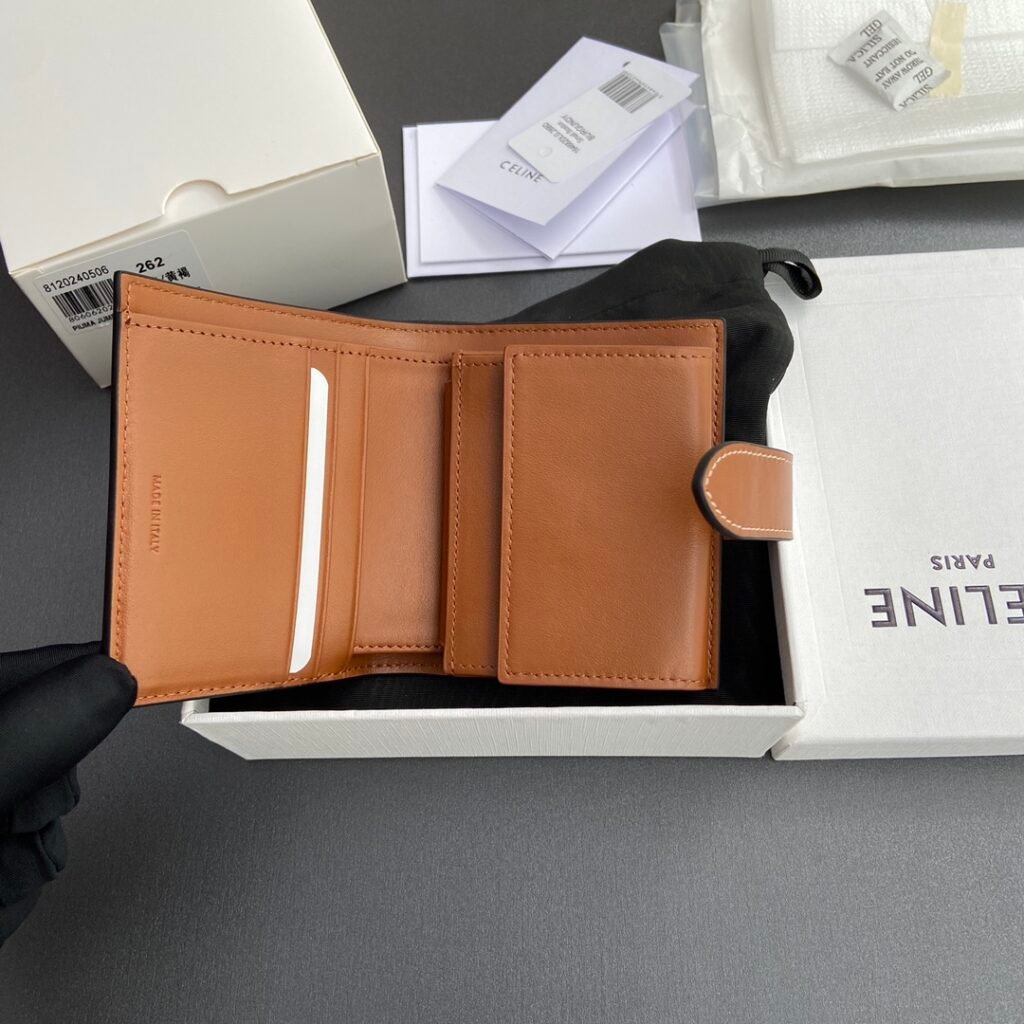 CELINE Triomphe Compact Trifold Wallet 10.5cm Canvas vs. Textile Comparison &ndash; Image 4