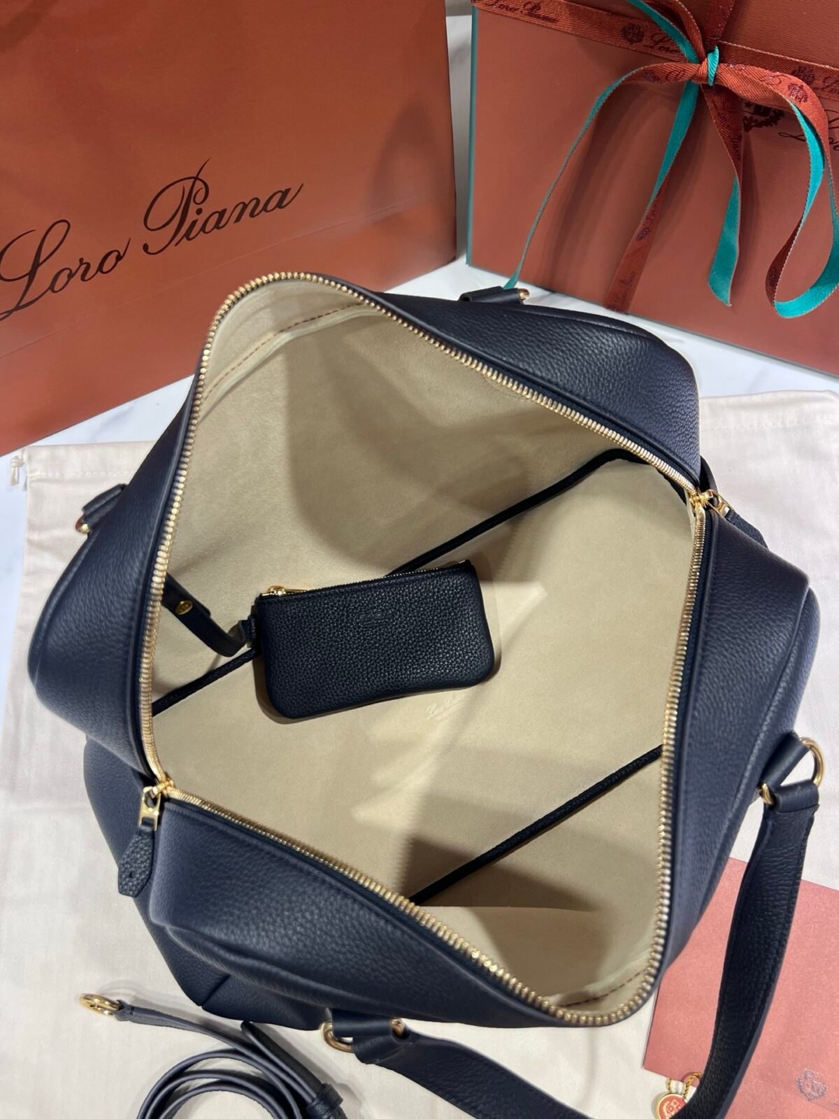 Loro Piana Needle Bag 39cm Tender Calfskin Large Leather Satchel with Detachable Crossbody Strap High-End Designer Handbag