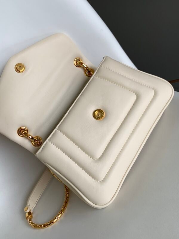 6 BVLGARI Serpenti Reverse Small Shoulder Bag 22.5cm Quilted Metropolitan Calf Leather Crossbody Chain Bag with Magnetic Snakehead Closure