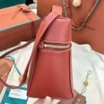 Loro Piana L27 Extra Bag 27 Minimalist Quiet Luxury Leather Tote Bag Structured Calfskin Crossbody Bag with Signature Padlock Loro Piana L27 Extra Bag 27 Minimalist Quiet Luxury Leather Tote Bag Structured Calfskin Crossbody Bag with Signature Padlock