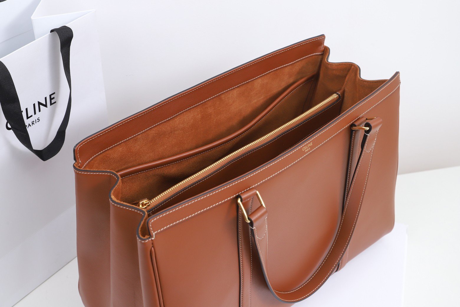 CELINE Large Business Tote Bag 39.5cm Tan Italian Leather Women’s Briefcase for 14-inch Laptop and Office Essentials 7