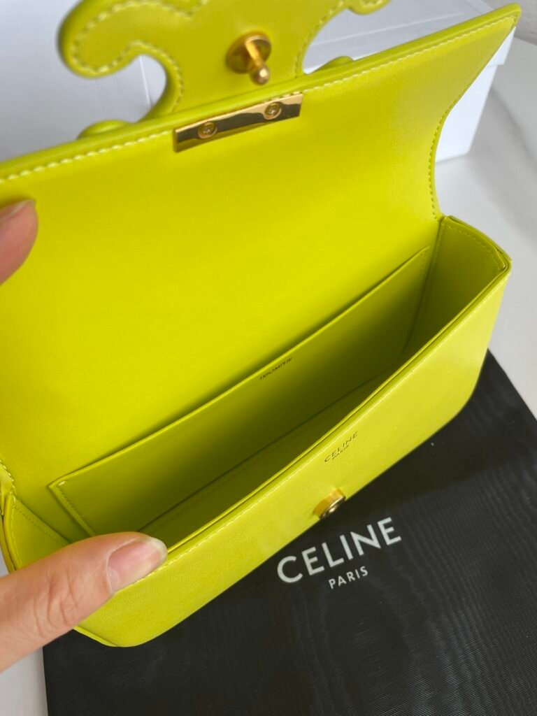 Celine Triomphe Chain Shoulder Bag 20.5cm Lime Green Smooth Calfskin Handbag &ndash; Image 7