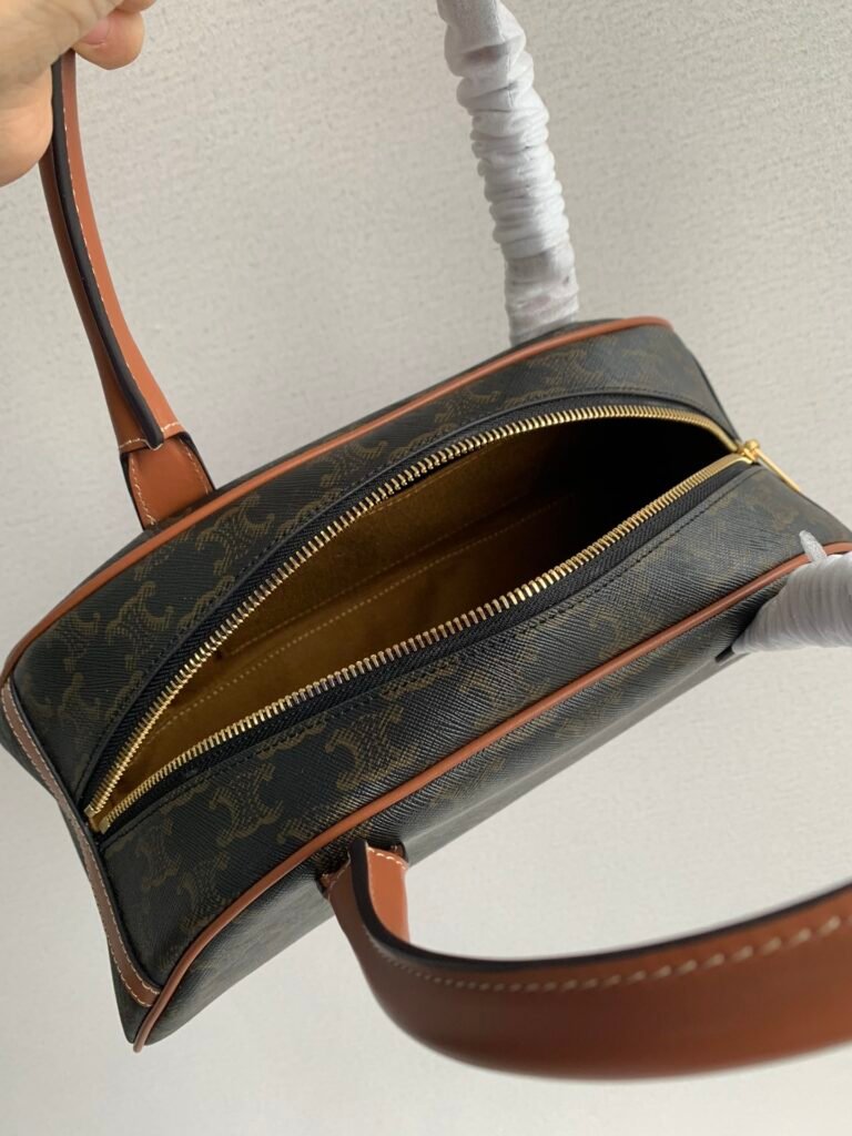 Celine TECKEL Medium Triomphe Canvas Handbag Vintage-Inspired Dachshund Bag &ndash; Image 7