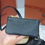 Loro Piana Needle Small Bag 5 Colors 31cm Premium Leather Handbag with Adjustable Strap and Internal Pouch Loro Piana Needle Small Bag 5 Colors 31cm Premium Leather Handbag with Adjustable Strap and Internal Pouch