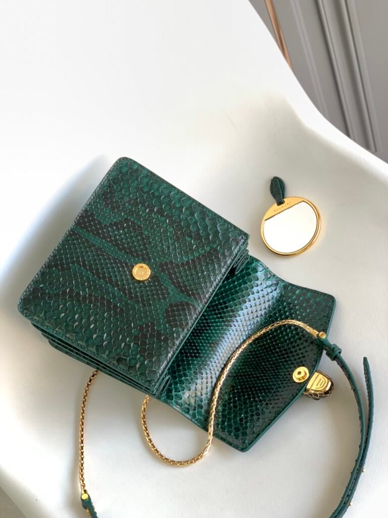 Bvlgari Serpenti Forever Python Bag Forest Emerald Green Top Handle Accordion Bag – Image 7 Bvlgari Serpenti Forever Python Bag Forest Emerald Green Top Handle Accordion Bag – Image 7