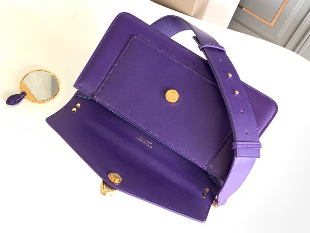 BVLGARI Serpenti East-West Maxi Chain Bag Bright Amethyst Purple Calf Leather – Image 7 BVLGARI Serpenti East-West Maxi Chain Bag Bright Amethyst Purple Calf Leather – Image 7