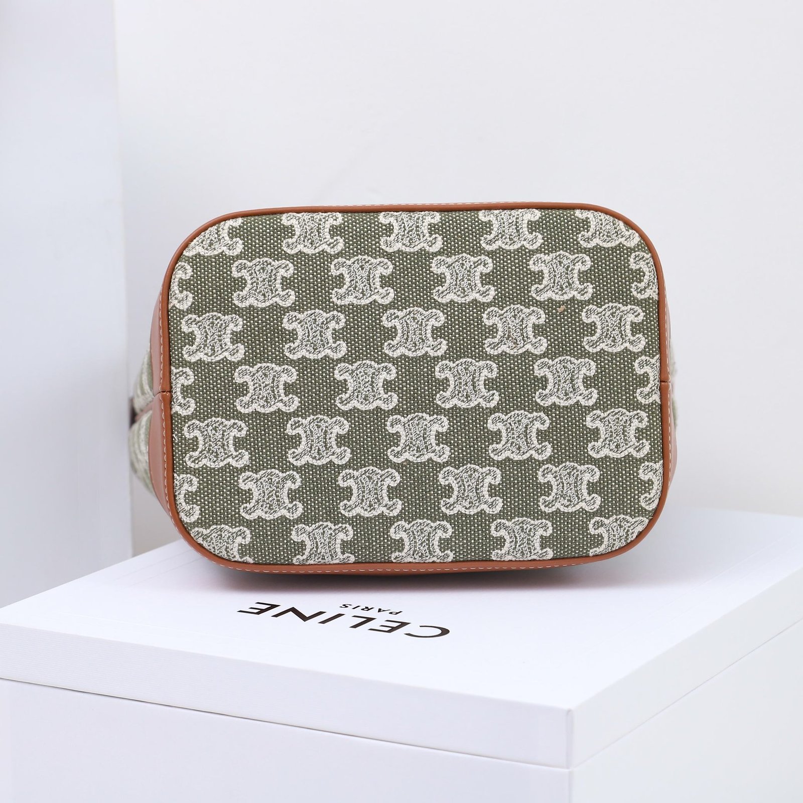 Celine Triomphe Canvas Bucket Bag 30cm Vintage Embroidered Shoulder Bag Calfskin Leather Large Capacity Designer Hobo Bag 7