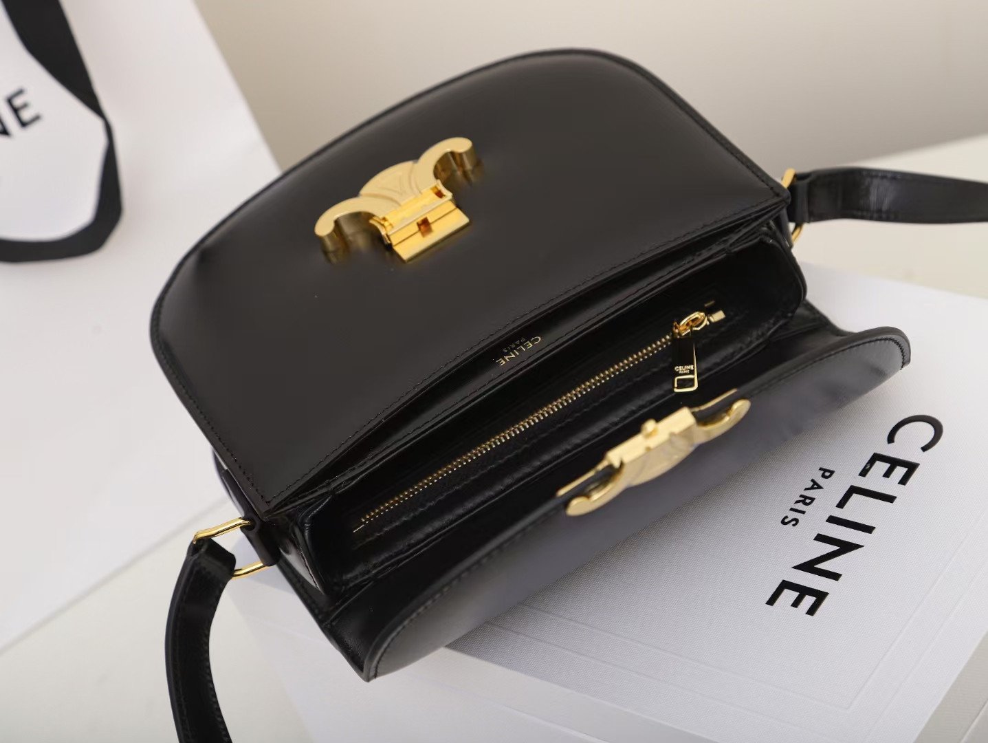 CELINE Teen Besace Triomphe Bag 18.5cm Shiny Calfskin Leather Crossbody Saddle Bag for Women 7