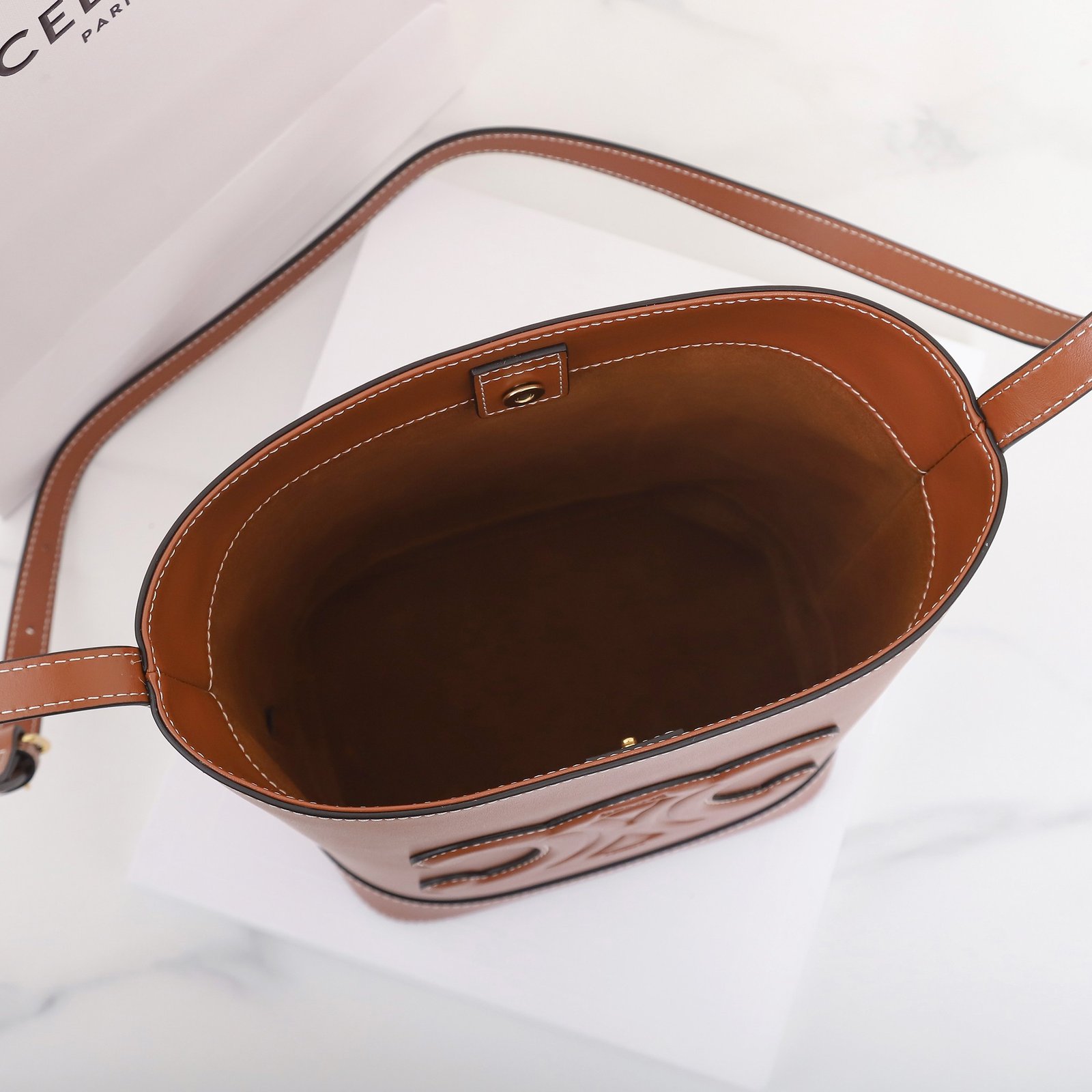 CELINE Cuir Triomphe Small Bucket Bag 17x22cm Tan and Black Calfskin Leather Crossbody Handbag with Adjustable Strap 8