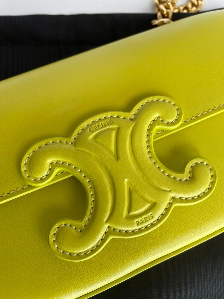 Celine Triomphe Chain Shoulder Bag 20.5cm Lime Green Smooth Calfskin Handbag &ndash; Image 8