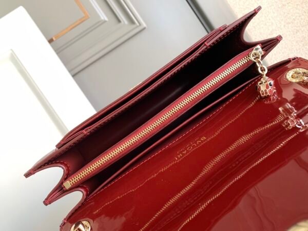 8 BVLGARI Serpenti Forever Glossy Calfskin Shoulder Bag 25cm Multi-Compartment Chain Bag with Snakehead Closure