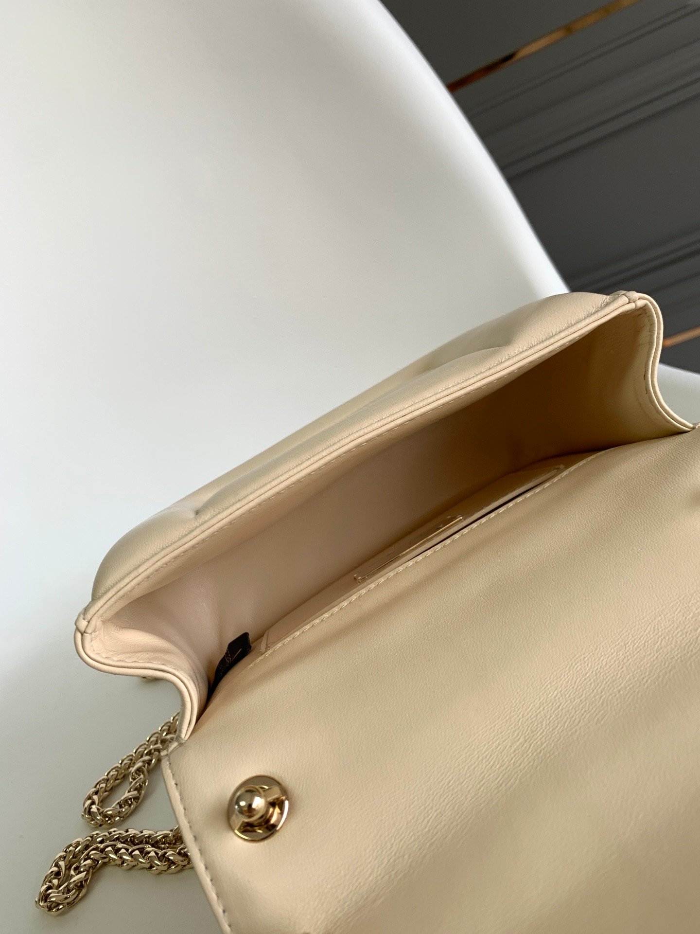 BVLGARI x Mary Katrantzou Serpenti Metamorphosis Bag 19cm Limited Edition Quilted Lambskin Crossbody Handbag BVLGARI x Mary Katrantzou Serpenti Metamorphosis Bag 19cm Limited Edition Quilted Lambskin Crossbody Handbag