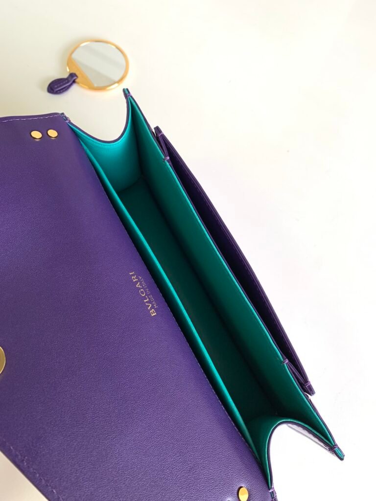BVLGARI Serpenti East-West Maxi Chain Bag Bright Amethyst Purple Calf Leather – Image 8 BVLGARI Serpenti East-West Maxi Chain Bag Bright Amethyst Purple Calf Leather – Image 8