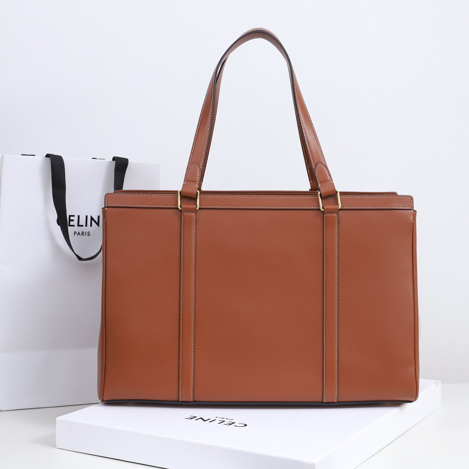 CELINE Large Business Tote Bag 39.5cm Tan Italian Leather Women’s Briefcase for 14-inch Laptop and Office Essentials 9