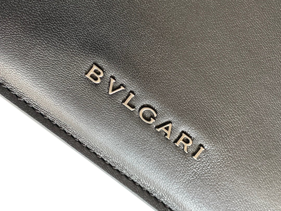 Bvlgari Serpenti Forever Maxi Chain Crossbody Bag 25cm Calf Leather Shoulder Handbag with Snakehead Closure 4 Colors Bvlgari Serpenti Forever Maxi Chain Crossbody Bag 25cm Calf Leather Shoulder Handbag with Snakehead Closure 4 Colors