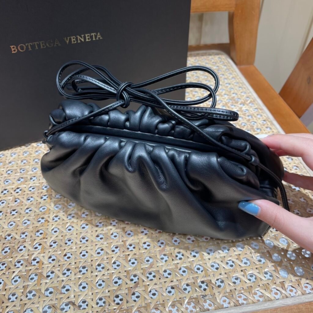 Bottega Veneta The Mini Pouch Bag 22cm Calfskin Leather Clutch & Crossbody Shoulder Bag 8 Colors Dumpling Purse – Image 9 Bottega Veneta The Mini Pouch Bag 22cm Calfskin Leather Clutch & Crossbody Shoulder Bag 8 Colors Dumpling Purse – Image 9