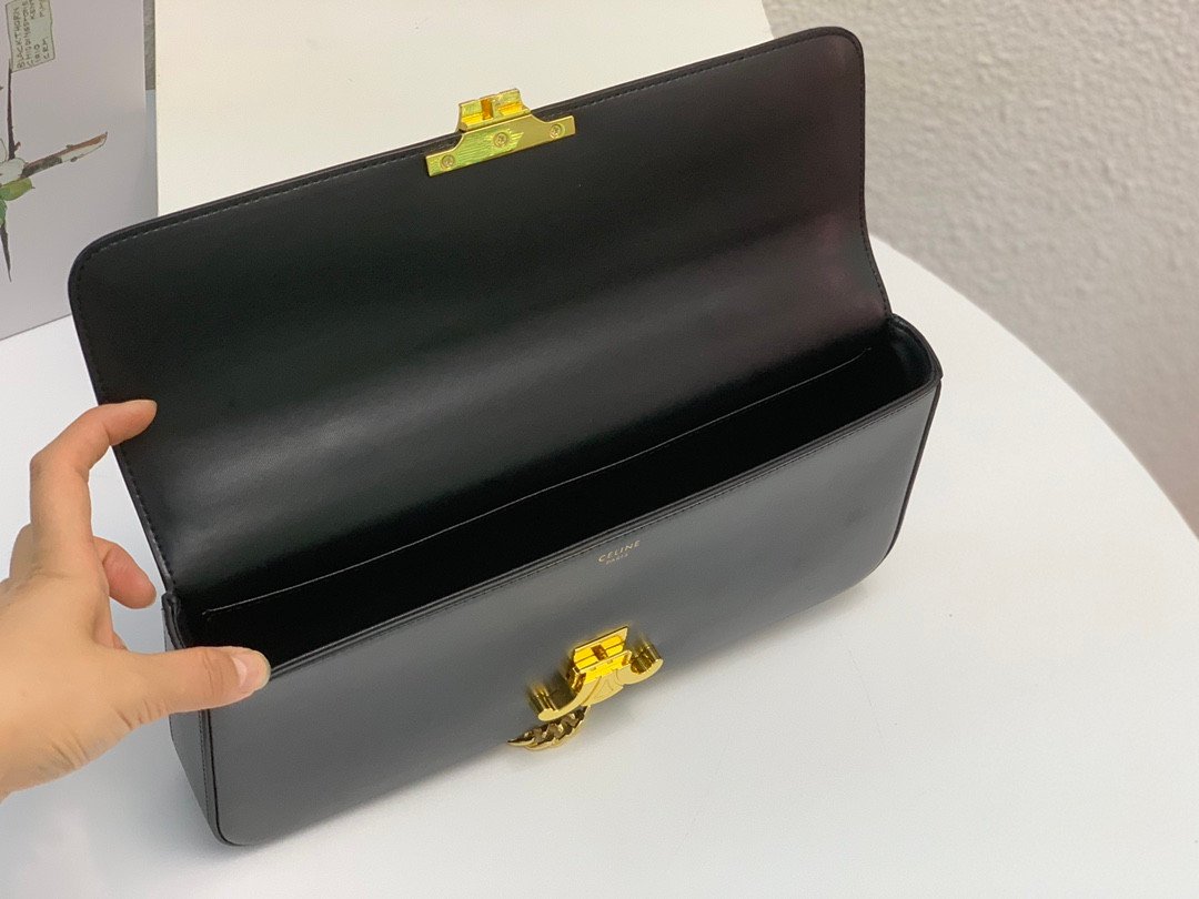 Celine Triomphe 30cm Horizontal Bag Top-Tier Leather Chain Bag for Women Retro Aesthetic Underarm Bag 9